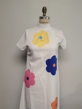 Uoozee White Floral Shift Maxi Dress with Colorful Blooms